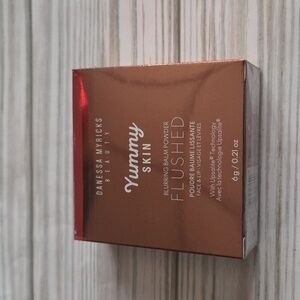 Danessa Myricks Beauty Yummy Skin Blurring Balm Powder Flushed  In Rose N Brunch